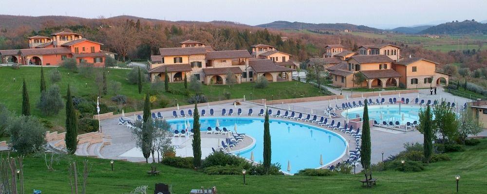 Pian Dei Mucini Resort Le Ville Massa Marittima Exterior foto